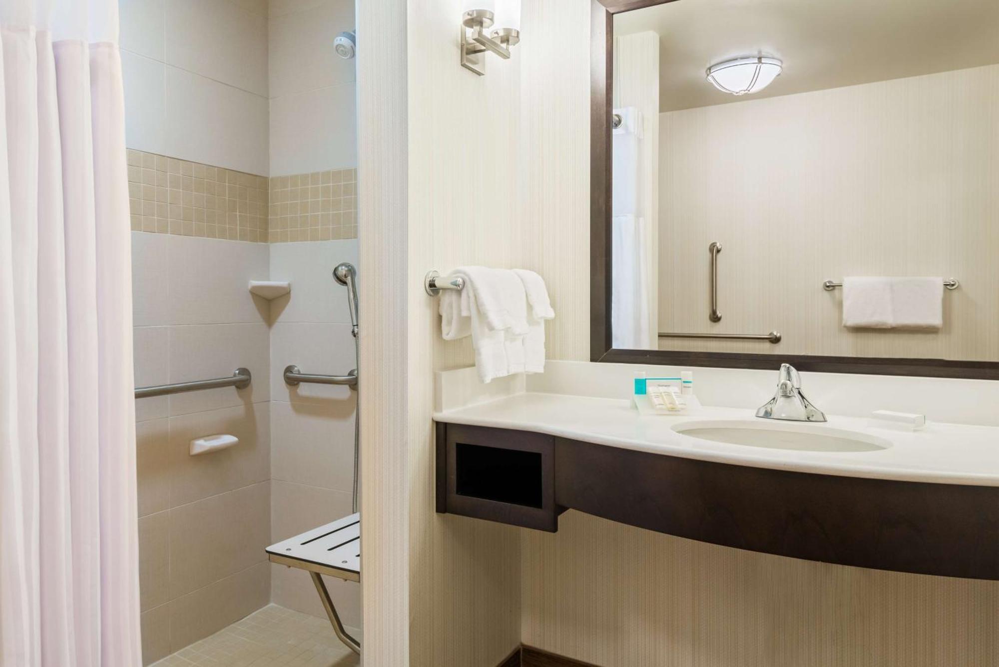 Hilton Garden Inn Wayne Buitenkant foto