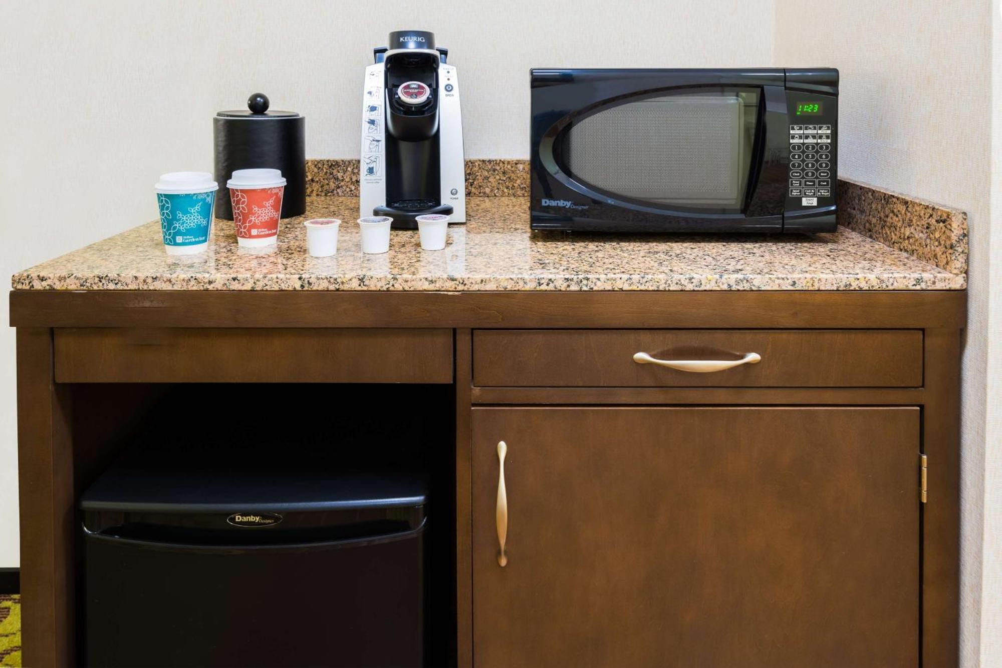 Hilton Garden Inn Wayne Buitenkant foto